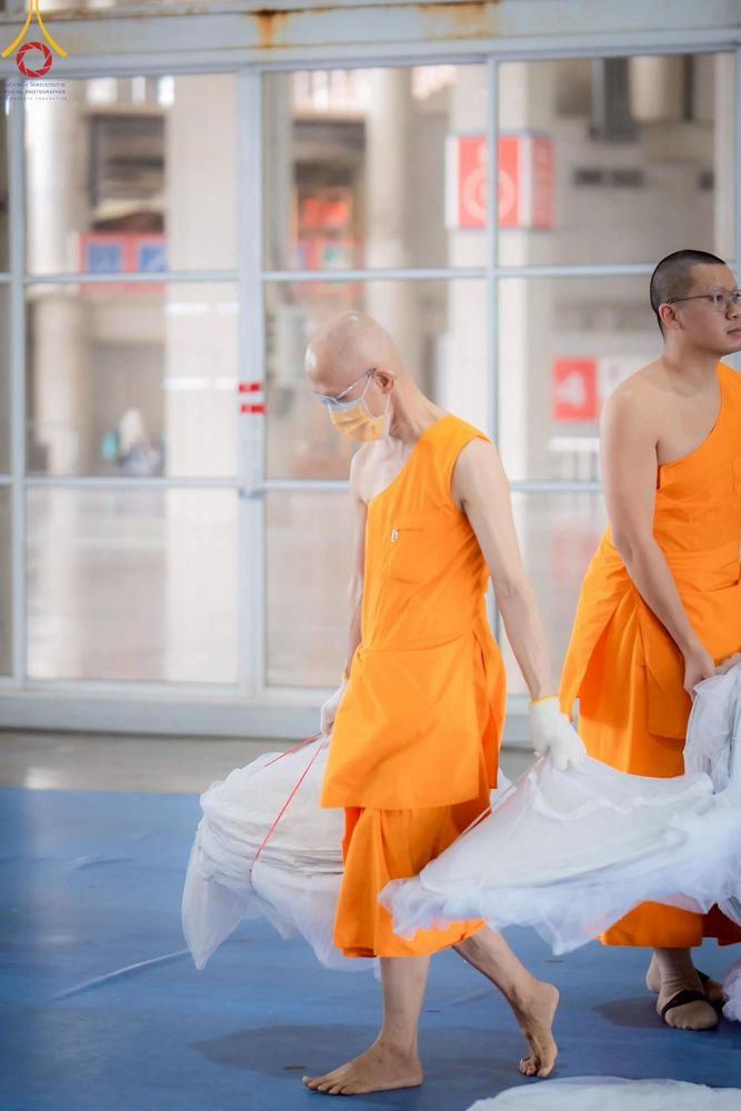 ภาพ No.218264:วันที่ 12-18 เมษายน พ.ศ. 2568 พระภิกษุและเจ้าหน้าที่อาสาสมัคร เตรียมพื้นที่ต้อนรับพักค้างพระสังฆาธิการ เนื่องในงานวันคุ้มครองโลก 22 เมษายน พ.ศ. 2568