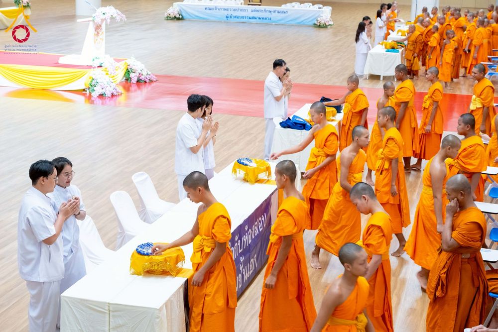 ภาพ No.267215:วันที่ 7 พฤศจิกายน พ.ศ. 2568 พิธีสอบธรรมสนามหลวง นักธรรมชั้นโท - เอก ณ สนามสอบวัดพระธรรมกาย