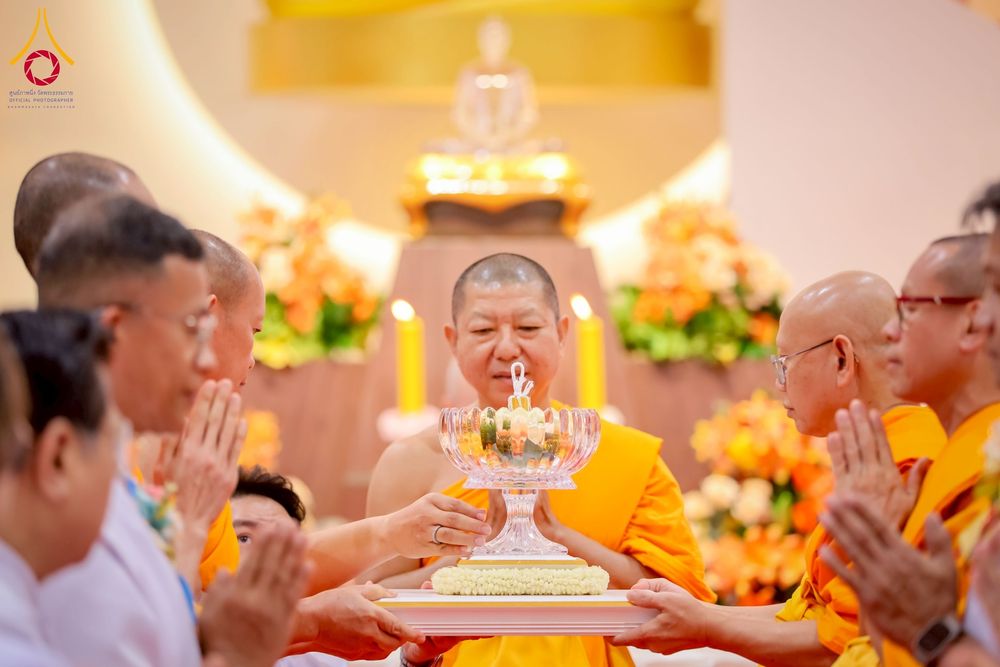 ภาพ No.254793:วันที่ 15 ตุลาคม พ.ศ. 2568 พิธีบรรจุพระบรมสารีริกธาตุภายในพระเกตุองค์พระประธาน สมโภชพระประธาน พระธรรมกาย ณ ศูนยอบรมเยาวชนกาญจนบุรี