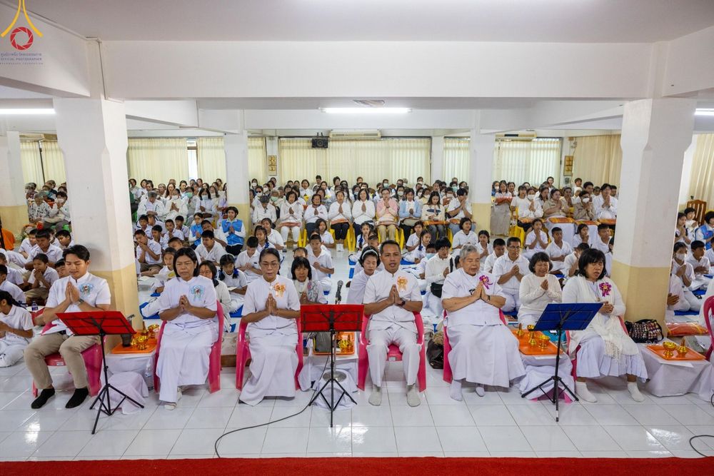 ภาพ No.195053:พิธีทอดผ้าป่าทำนุบำรุงศาสนสถาน ณ วัดไผ่โรงวัว ต.บางตาเถร อ.สองพี่น้อง จ.สุพรรณบุรี ในโครงการธรรมยาตรา กตัญญูบูชา มหาปูชนียาจารย์ พระมงคลเทพมุนี(สด จนฺทสโร) พระผู้ปราบมาร อนุสรณ์สถาน 7 แห่ง ปีที่ 13 วันที่ 13 มกราคม พ.ศ. 2568