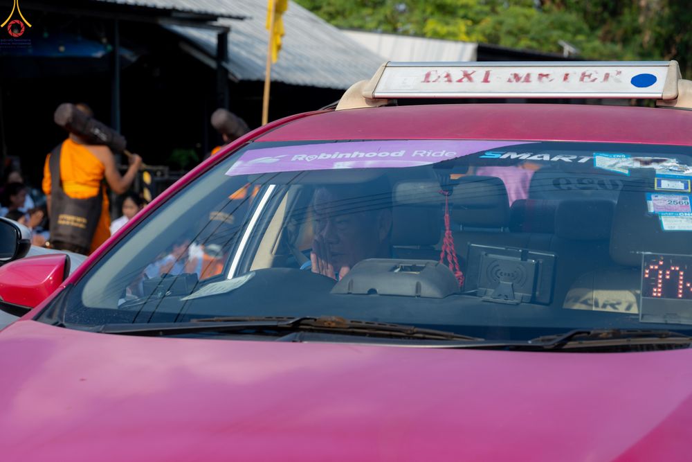 ภาพ No.295089:วันที่ 14 มกราคม พ.ศ. 2569 พิธีต้อนรับพระธรรมยาตรา อนุสรณ์สถานลำดับที่ 4  สถานที่เกิดด้วยกายธรรม ณ วัดโบสถ์บน ต.บางคูเวียง จ.นนทบุรี ในโครงการธรรมยาตรา กตัญญูบูชา มหาปูชนียาจารย์ พระมงคลเทพมุนี(สด จนฺทสโร) พระผู้ปราบมาร อนุสรณ์สถาน 7 แห่ง ปีที่ 14