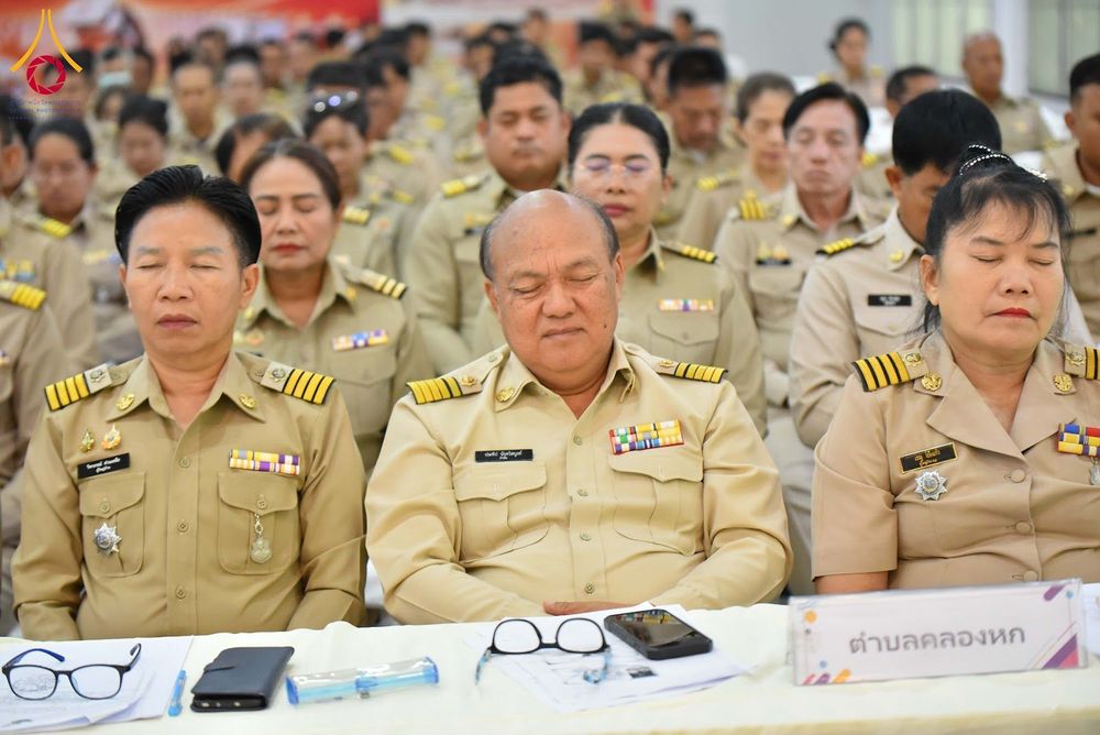 ภาพ No.344110:วันจันทร์ที่ 10 สิงหาคม พ.ศ. 2569  วัดพระธรรมกาย มูลนิธิธรรมกาย และคณะศิษย์ฯ ร่วมส่งแรงใจ “นักปกครองท้องที่ของประชาชน” เนื่องในวันกำนัน ผู้ใหญ่บ้าน 2569 พร้อมร่วมยินดีรางวัลแห่งความภาคภูมิใจของชาวอำเภอคลองหลวง