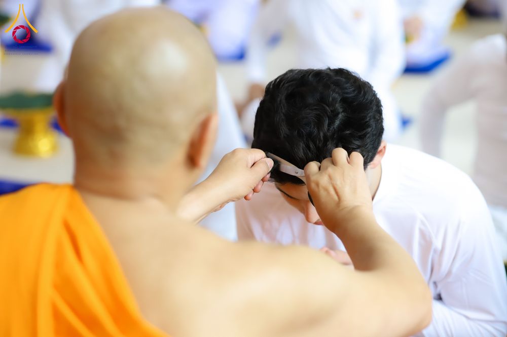 ภาพ No.336632:วันศุกร์ที่ 12 มิถุนายน พ.ศ. 2569 พิธีตัดปอยผมและพิธีปลงผมนาคธรรมทายาท  ภาคพื้นยุโรป รุ่นที่ 11   ณ วัดพระธรรมกายเบลเยียม ประเทศเบลเยียม