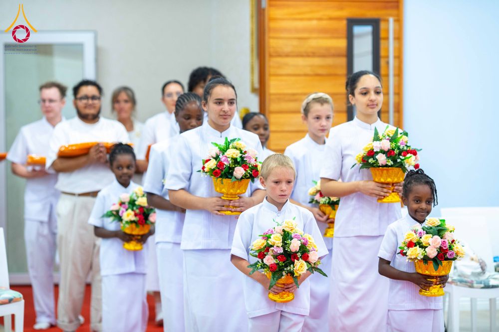 ภาพ No.313315:วันอาทิตย์ที่ 8 มีนาคม พ.ศ. 2569 พิธีสมโภชรูปเหมือนพระมงคลเทพมุนี (สด จนฺทสโร) และพิธีทอดผ้าป่าสามัคคีเพื่อสร้างวิหารพระมงคลเทพมุนี ณ วัดพุทธเคปทาวน์ ประเทศแอฟริกาใต้