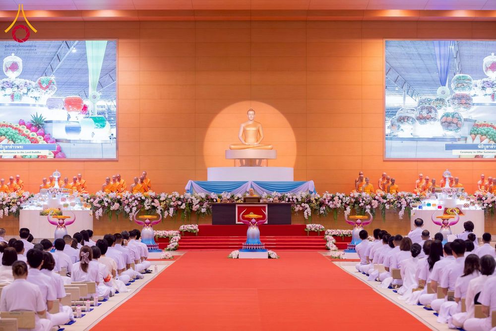 ภาพ No.277151:วันอาทิตย์ที่ 7 ธันวาคม พ.ศ. 2568 พิธีบูชาข้าวพระ ณ สภาธรรมกายสากล วัดพระธรรมกาย