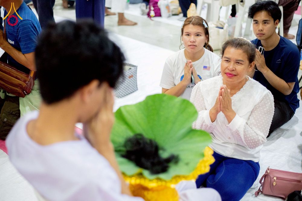 ภาพ No.213549:วันเสาร์ที่ 29 มีนาคม พ.ศ. 2568 พิธีปลงผม โครงการสามเณรยุวธรรมทายาท รุ่นที่ 33 โครงการสามเณรมัชฌิมธรรมทายาท รุ่นที่ 29 ณ ห้องปฏิบัติธรรมวิหารคด คอร์ 13 วัดพระธรรมกาย