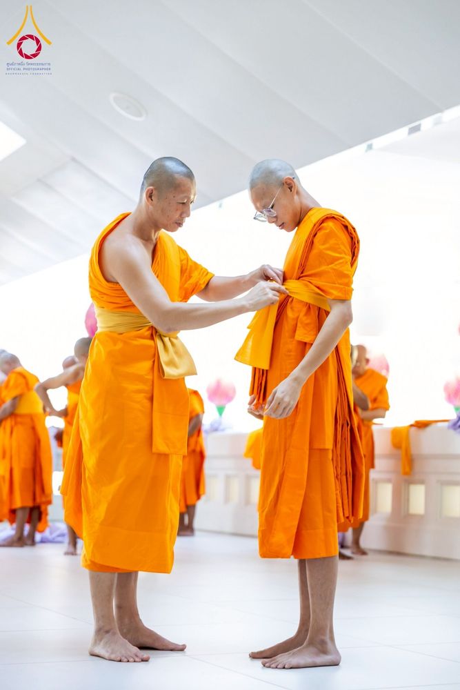 ภาพ No.277738:วันเสาร์ที่ 6 ธันวาคม พ.ศ. 2568 พิธีบรรพชาอุปสมบทและพิธีถวายบาตร โครงการอุปสมบทบูชาธรรมมหาปูชนียาจารย์ ประจำปี พ.ศ.2568 โครงการบวชพระนานาชาติ AEC และ WAB รุ่น CEO (นักบริหาร) รุ่นที่ 5 ณ มหาธรรมกายเจดีย์ วัดพระธรรมกาย
