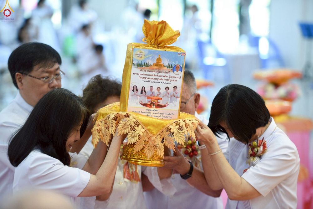 ภาพ No.261583:วันที่ 17-18 ตุลาคม พ.ศ. 2568 พิธีเจริญพระพุทธมนต์คณะสงฆ์ 108 กลั่นแผ่นดินองค์พระเจดีย์สระบุรี สมโภชองค์กฐิน และพิธีทอดกฐิน ณ ศูนย์ปฏิบัติธรรมสระบุรี ในโครงการกฐินสามัคคีทั่วไทย 30,000 วัด บูชาธรรม 81 ปี หลวงพ่อธัมมชโย โดยคณะศิษยานุศิษย์วัดพระธรรมกาย