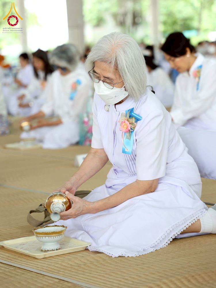 ภาพ No.271120:วันพุธที่ 20 พฤศจิกายน พ.ศ.2568 (วันพระ แรม 15 ค่ำ เดือน 12) พิธีบุพเปตพลี ครั้งที่ 173 ร่วมอุทิศบุญแด่หมู่ญาติที่ล่วงลับไปแล้ว และสืบทอดอายุพระพุทธศาสนา ณ หอฉันคุณยายอาจารย์ฯ วัดพระธรรมกาย