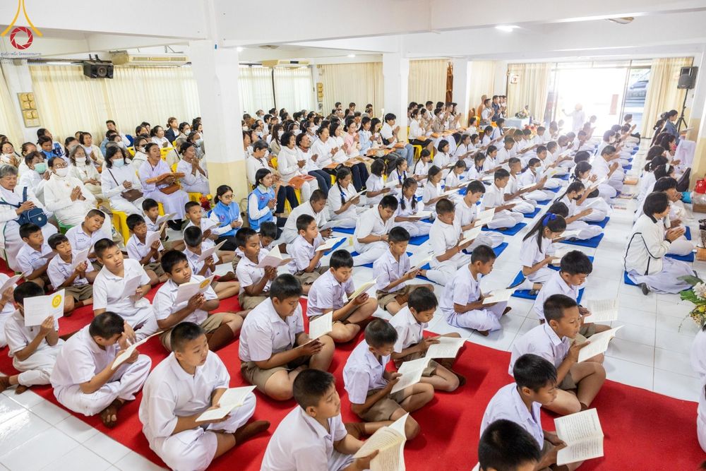 ภาพ No.195066:พิธีทอดผ้าป่าทำนุบำรุงศาสนสถาน ณ วัดไผ่โรงวัว ต.บางตาเถร อ.สองพี่น้อง จ.สุพรรณบุรี ในโครงการธรรมยาตรา กตัญญูบูชา มหาปูชนียาจารย์ พระมงคลเทพมุนี(สด จนฺทสโร) พระผู้ปราบมาร อนุสรณ์สถาน 7 แห่ง ปีที่ 13 วันที่ 13 มกราคม พ.ศ. 2568