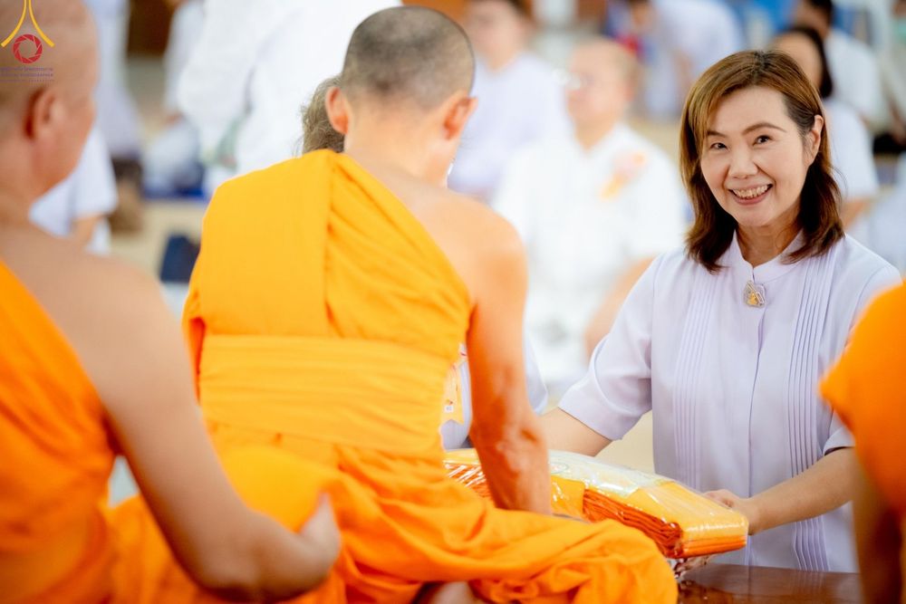ภาพ No.174654:พิธีถวายภัตตาหารเมนูสวรรค์ เพื่อการบรรลุธรรม ณ หอฉันคุณยายอาจารย์ฯ วัดพระธรรมกาย วันที่ 23 พฤศจิกายน พ.ศ. 2567