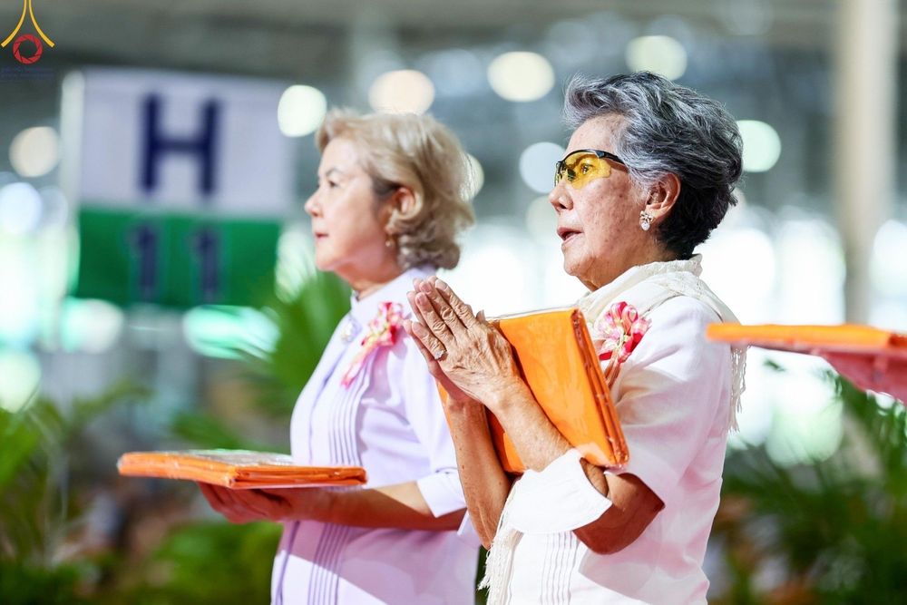 ภาพ No.177979:พิธีทอดผ้าป่าต้นสมบัติจักรพรรดิ ในวันอาทิตย์ที่ 1 ธันวาคม พ.ศ. 2567 ณ สภาธรรมกายสากล วัดพระธรรมกาย