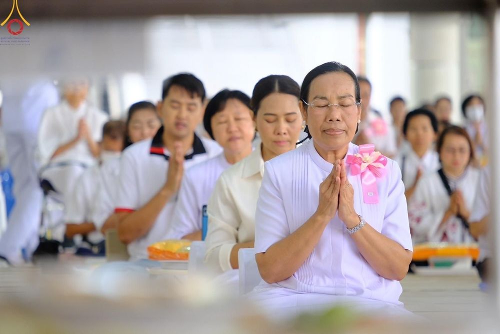 ภาพ No.158842:พิธีบุพเปตพลี ครั้งที่ 156 ร่วมอุทิศบุญแด่หมู่ญาติที่ล่วงลับไปแล้ว และสืบทอดอายุพระพุทธศาสนา วันพุธที่ 2 ตุลาคม พ.ศ. 2567 (วันพระ แรม 15 ค่ำ เดือน 10) ณ หอฉันคุณยายอาจารย์ฯ วัดพระธรรมกาย