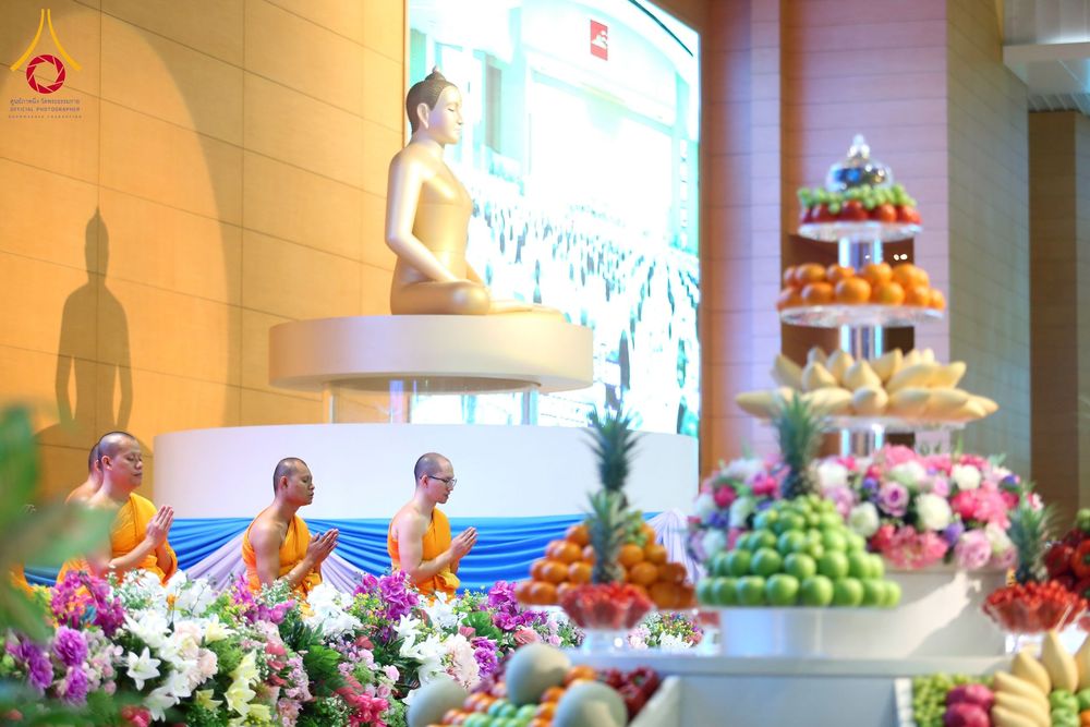 ภาพ No.215311:วันอาทิตย์ต้นเดือนที่ 6 เมษายน พ.ศ. 2568 พิธีบูชาข้าวพระ สภาธรรมกายสากล วัดพระธรรมกาย