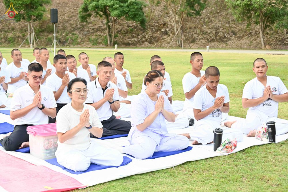 ภาพ No.340985:วันที่ 26 กรกฎาคม พ.ศ. 2569 โครงการพัฒนาคุณธรรม จริยธรรม สำหรับนักเรียนนายสิบตำรวจ (นสต.) รุ่นที่ 17 ศูนย์ฝึกอบรมตำรวจภูธรภาค 1 ได้จัดกิจกรรม ตักบาตรเพื่อน้อมอุทิศถวายเพื่อเป็นพระราชกุศลฯ  และปฏิบัติธรรม ติวธรรมมะ ณ ศูนย์ปฏิบัติธรรมเวิล์ดพีช วัลเล่ย์ (Wo