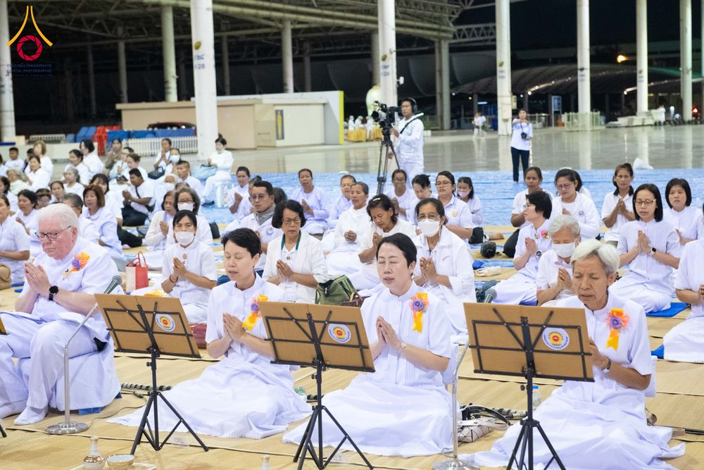 ภาพ No.287204:วันที่ 3 มกราคม พ.ศ.2569 พิธีถวายภัตตาหารเป็นสังฆทาน แด่พระธรรมยาตรา ณ วัดพระธรรมกาย  จังหวัดปทุมธานี ในโครงการธรรมยาตรา กตัญญูบูชา มหาปูชนียาจารย์ พระมงคลเทพมุนี(สด จนฺทสโร) พระผู้ปราบมาร อนุสรณ์สถาน 7 แห่ง ปีที่ 14