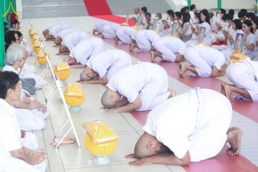 ภาพ No.298135:วันเสาร์ที่ 17 มกราคม พ.ศ. 2569 พิธีบรรพชาอุปสมบท โครงการอุปสมบทหมู่ บูชาธรรมครบ 117 ปี คุณยายอาจารย์มหารัตนอุบาสิกาจันทร์ ขนนกยูง  ณ อุโบสถพระไตรปิฎก วัดพระธรรมกาย