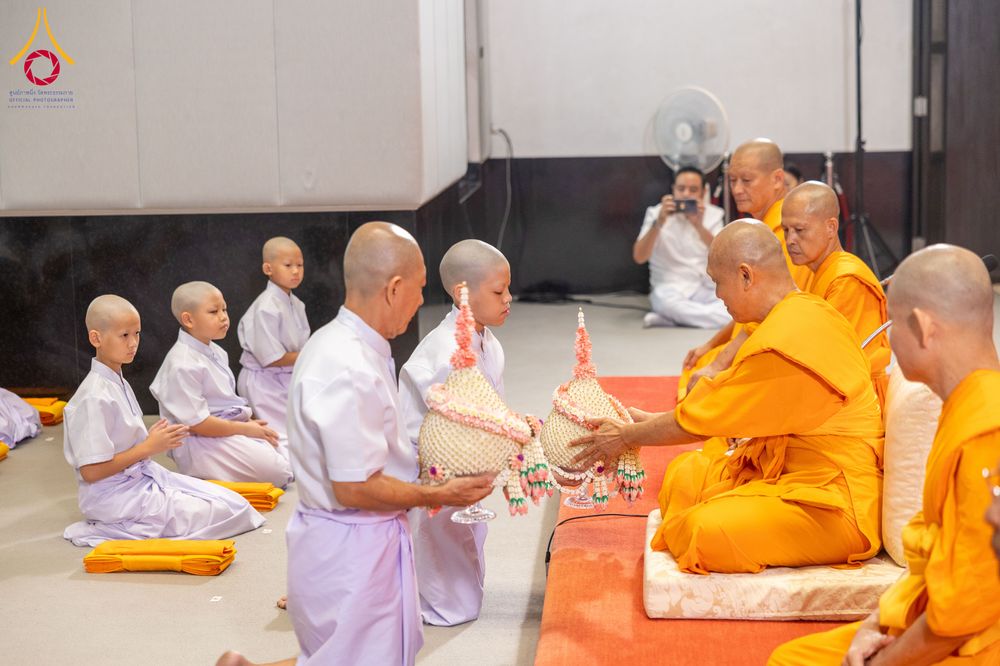 ภาพ No.286583:วันเสาร์ที่ 12 กรกฏาคม พ.ศ.2568 พิธีบรรพชาอุปสมบท  โครงการบรรพชาอุปสมบทหมู่ ธรรมทายาทนานาชาติ(ภาคภาษาจีน), โครงการบรรพชาสามเณร โรงเรียนนานาชาติ รุ่นที 14