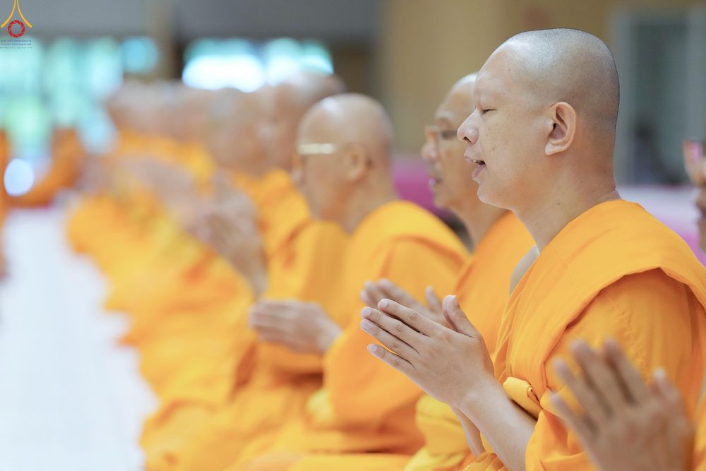 ภาพ No.341823:วันพุธที่ 29 กรกฎาคม พ.ศ. 2569 พิธีถวายผ้าอาบน้ำฝน เทียนพรรษาและประทีปโคมไฟ ณ ห้องแก้วสารพัดนึก 2 สภาธรรมกายสากล วัดพระธรรมกาย