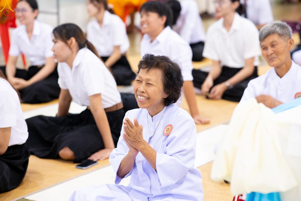 ภาพ No.342239:วันอาทิตย์ที่ 2 สิงหาคม พ.ศ.2569 พิธีมุทิตาสักการะพระภิกษุ  ผู้สอบได้เปรียญธรรม 9 ประโยค ระดับโลก ปีที่ 38, พิธีมอบโล่เกียรติยศ และทุนการศึกษา สำนักเรียนบาลีดีเด่นทั่วประเทศ ณ สภาธรรมกายสากล วัดพระธรรมกาย