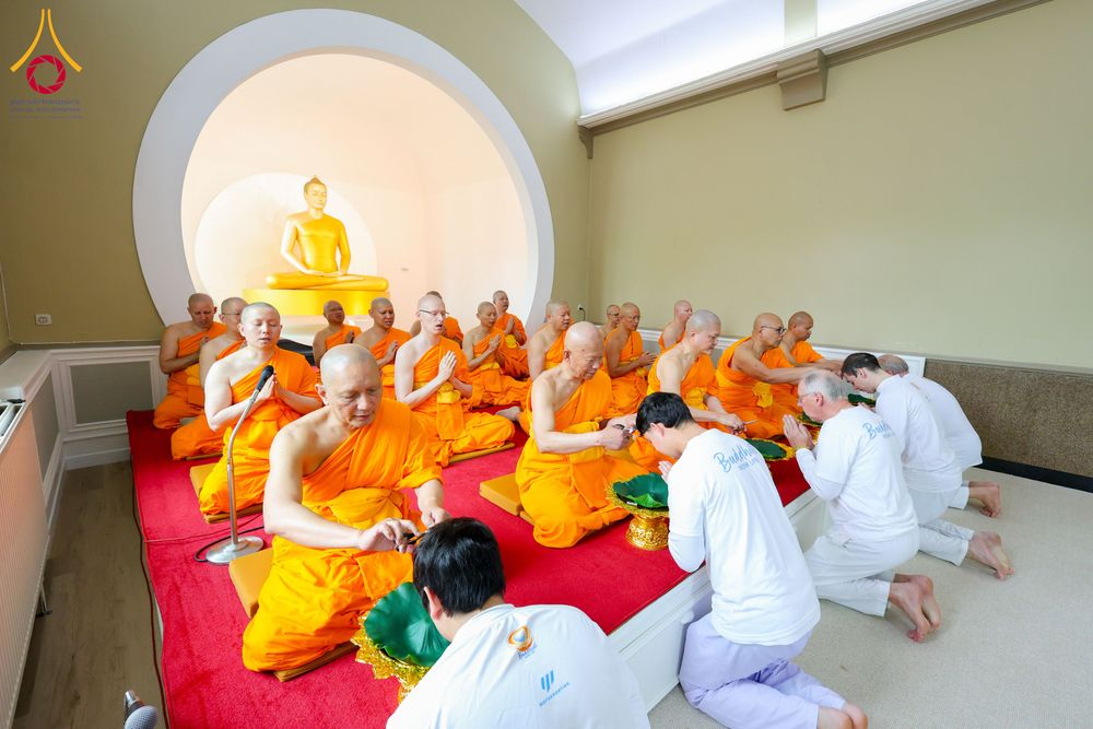 ภาพ No.336626:วันศุกร์ที่ 12 มิถุนายน พ.ศ. 2569 พิธีตัดปอยผมและพิธีปลงผมนาคธรรมทายาท  ภาคพื้นยุโรป รุ่นที่ 11   ณ วัดพระธรรมกายเบลเยียม ประเทศเบลเยียม