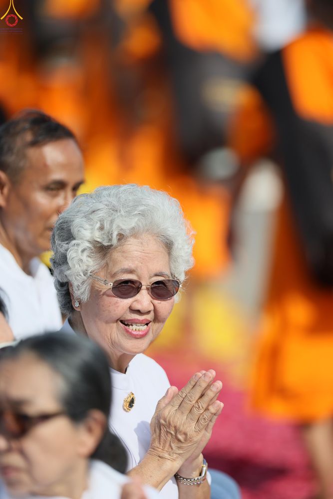 ภาพ No.287743:วันที่ 3 มกราคม พ.ศ. 2569 พิธีต้อนรับพระธรรมยาตรา ครั้งที่ 2 (ภาพชุดที่ 2) ในโครงการธรรมยาตรา กตัญญูบูชา มหาปูชนียาจารย์ พระมงคลเทพมุนี(สด จนฺทสโร) พระผู้ปราบมาร อนุสรณ์สถาน 7 แห่ง ปีที่ 14 ณ อนุสรณ์สถานมหาวิหารพระมงคลเทพมุนี (โลตัสแลนด์) อ.สองพี่น้อง จ.