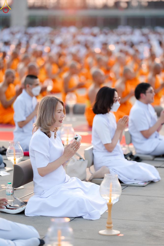 ภาพ No.307477:วันที่ 31 มกราคม พ.ศ. 2569 พิธีจุดประทีปธรรมถวายเป็นพุทธบูชา  และบูชาธรรมมหาปูชนียาจารย์ (ภาพชุดที่ 2) ณ วัดพระธรรมกาย ปทุมธานี ในโครงการธรรมยาตรา กตัญญูบูชา มหาปูชนียาจารย์ พระมงคลเทพมุนี(สด จนฺทสโร) พระผู้ปราบมาร อนุสรณ์สถาน 7 แห่ง ปีที่ 14