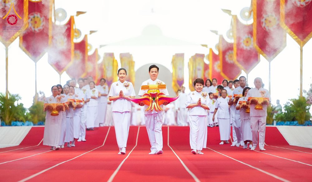 ภาพ No.264605:วันอาทิตย์ที่ 2 พฤศจิกายน พ.ศ. 2568 พิธีทอดกฐินสามัคคี ณ สภาธรรมกายสากล วัดพระธรรมกาย