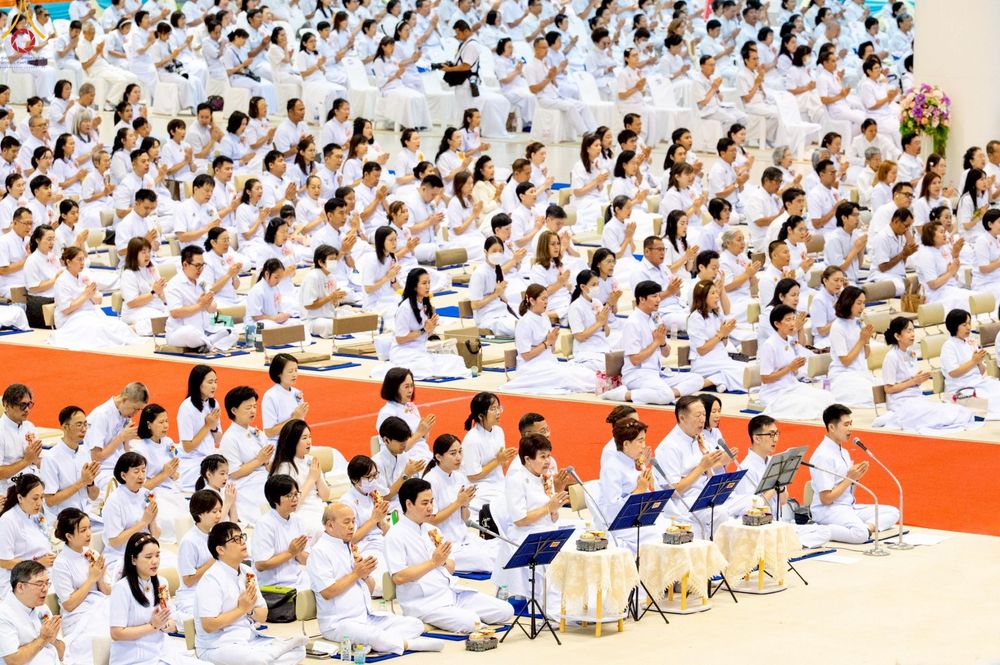 ภาพ No.244109:วันอาทิตย์ที่ 7 กันยายน พ.ศ. 2568 พิธีทอดผ้าป่าสมทบกฐินวัดพระธรรมกาย และสมทบกฐิน 30,000 วัดทั่วไทย ครั้งที่ 2 ณ ห้องแก้วสารพัดนึก 1 วัดพระธรรมกาย