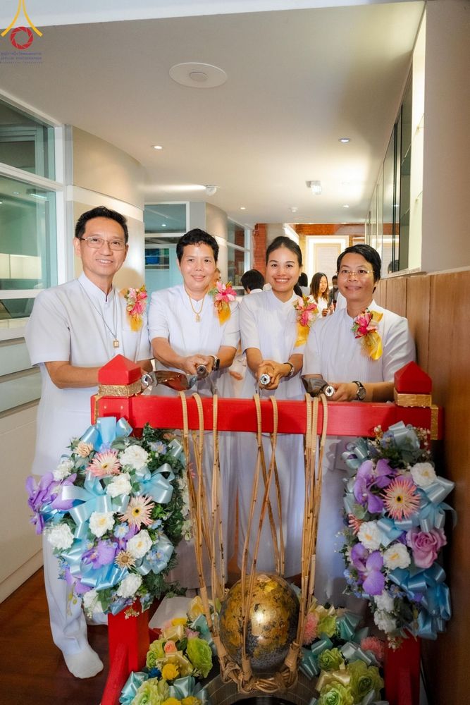 ภาพ No.142754:พิธีพัทธสีมา ประดิษฐานลูกนิมิตมหาสมบัติ สถาปนาอุโบสถวัดพระธรรมกายลอนดอน บูชาธรรม 80 ปี หลวงพ่อธัมมชโย วันเสาร์ที่ 22 มิถุนายน พ.ศ. 2567