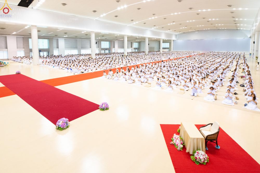 ภาพ No.328098:วันอาทิตย์ต้นเดือนที่ 3 พฤษภาคม พ.ศ.2569 พิธีบูชาข้าวพระ ณ วัดพระธรรมกาย
