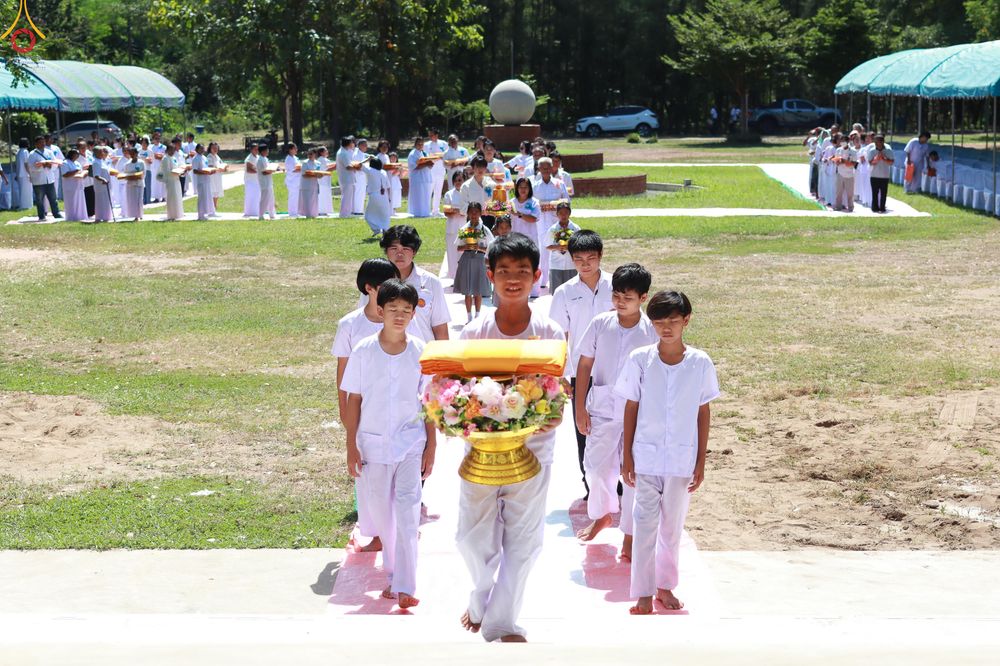 ภาพ No.283139:วันอาทิตย์ที่ 26 ตุลาคม พุทธศักราช 2568 พิธีทอดกฐินสามัคคี กตัญญูบูชาธรรมมหาปูชนียาจารย์ และโครงการกฐินทั่วไทย 30,000 วัด บูชาธรรม 81 ปีหลวงพ่อธัมมชโย  ณ ศูนย์อบรมเยาวชนอุตรดิตถ์