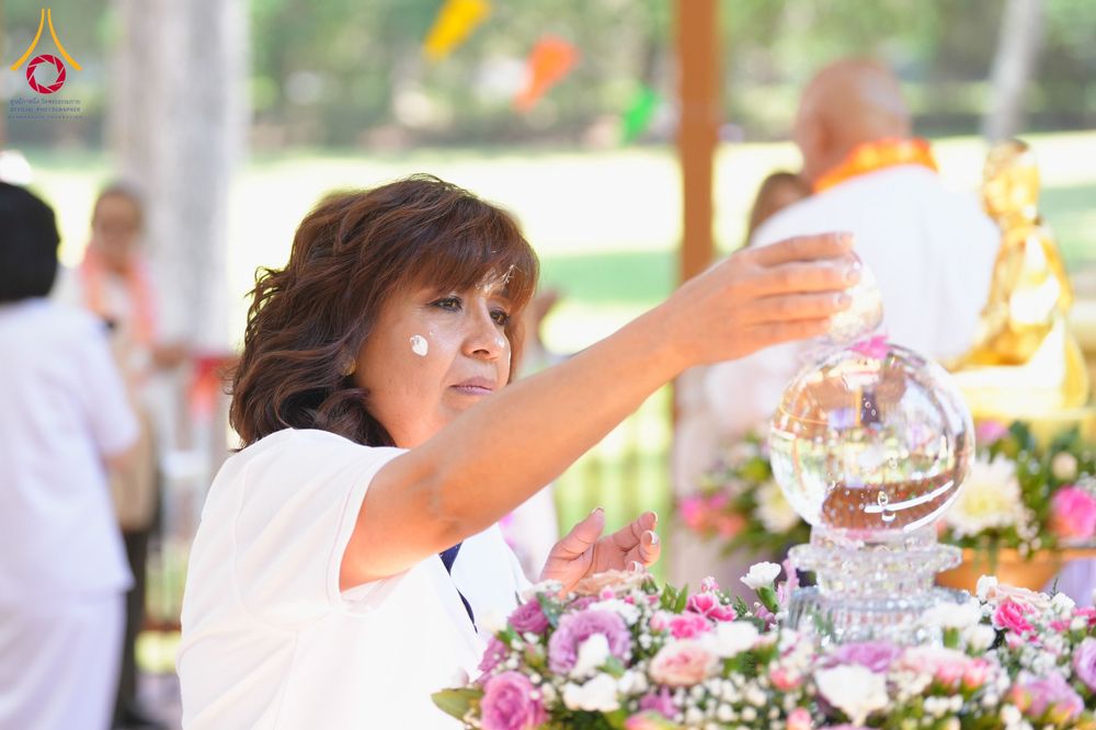 ภาพ No.321643:วันอาทิตย์ที่ 12 เมษายน พ.ศ.2569 กิจกรรมงานบุญวันสงกรานต์ (ตักบาตร ขอขมาพ่อแม่ สรงน้ำพระ รดน้ำขอพร) ณ วัดพระธรรมกายจอร์เจีย ประเทศสหรัฐอเมริกา