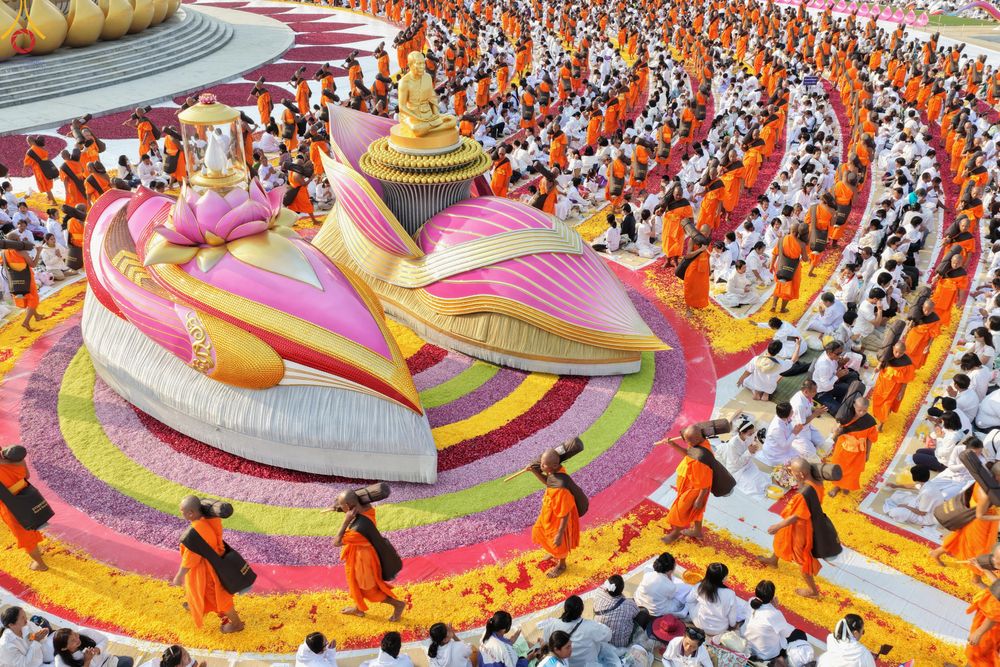 ภาพ No.299615:วันที่ 18 มกราคม พ.ศ. 2569 พิธีต้อนรับพระธรรมยาตรา (ภาพชุดที่ 2) ณ อนุสรณ์สถานลำดับที่ 5  สถานที่เผยแผ่วิชชาธรรมกายครั้งแรก อนุสรณ์สถานบางปลา วัดบางปลา อำเภอบางเลน จังหวัดนครปฐม ในโครงการธรรมยาตรา กตัญญูบูชา มหาปูชนียาจารย์ พระมงคลเทพมุนี(สด จนฺทสโร) พระ