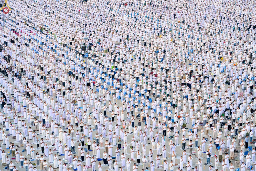 ภาพ No.307539:วันที่ 31 มกราคม พ.ศ. 2569 พิธีจุดประทีปธรรมถวายเป็นพุทธบูชา  และบูชาธรรมมหาปูชนียาจารย์ (ภาพชุดที่ 2) ณ วัดพระธรรมกาย ปทุมธานี ในโครงการธรรมยาตรา กตัญญูบูชา มหาปูชนียาจารย์ พระมงคลเทพมุนี(สด จนฺทสโร) พระผู้ปราบมาร อนุสรณ์สถาน 7 แห่ง ปีที่ 14