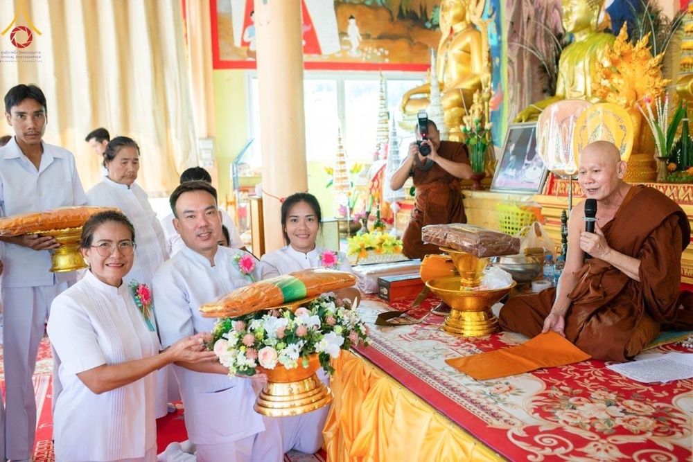 ภาพ No.166658:พิธีทอดกฐิน ณ วัดโพธิ์ไทร อ.เกษตรสมบูรณ์ จ.ชัยภูมิ ในโครงการกฐินสามัคคีทั่วไทย 30,000 วัด บูชาธรรม 80 ปี หลวงพ่อธัมมชโย โดยคณะศิษยานุศิษย์วัดพระธรรมกาย วันที่ 23 ตุลาคม พ.ศ. 2567