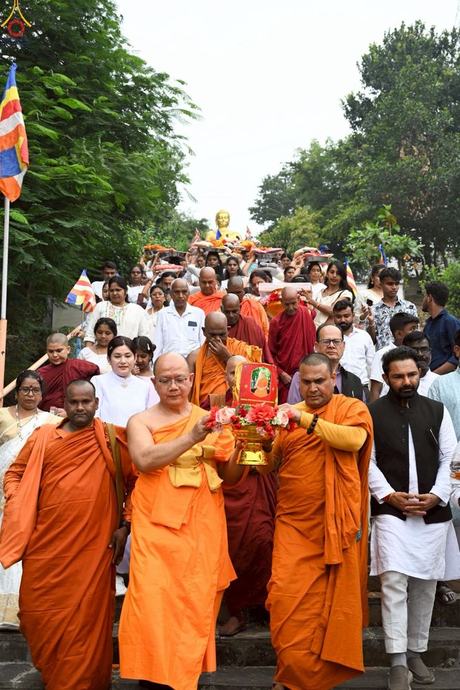 ภาพ No.263509:วันที่ 18 ตุลาคม พ.ศ. 2568 พิธีแห่กฐิน และกฐินสมทบหลวงพ่อ ธัมมชโย  ถวายแด่ วัดพุทธภูมิ เมืองโภปาล รัฐมัธยประเทศ ประเทศอินเดีย 