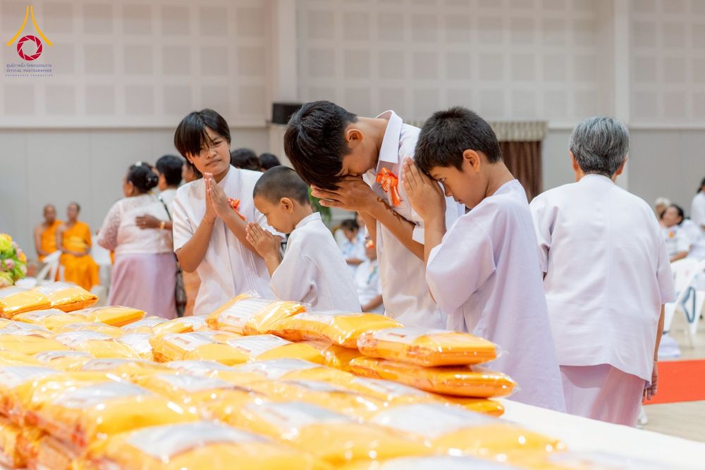 ภาพ No.255033:วันที่ 15 ตุลาคม พ.ศ. 2568 พิธีทอดกฐินสามัคคีประจำปี 2568 บูชาธรรม 81 ปี หลวงพ่อธัมมชโย ณ ศูนย์อบรมเยาวชนกาญจนบุรี