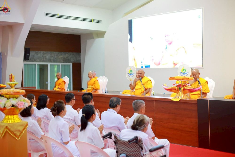 ภาพ No.261057:วันอังคารที่ 14 ตุลาคม พ.ศ. 2568 พิธีทอดกฐินสามัคคี "สร้างองค์พระเจดีย์เพื่อสร้างสันติภาพโลก" ขนาดหน้าตัก 10 เมตร ณ ศูนย์ปฏิบัติธรรมระยอง(บ้านช่องลม) ตำบลบางบุตร อำเภอบ้านค่าย จังหวัดระยอง