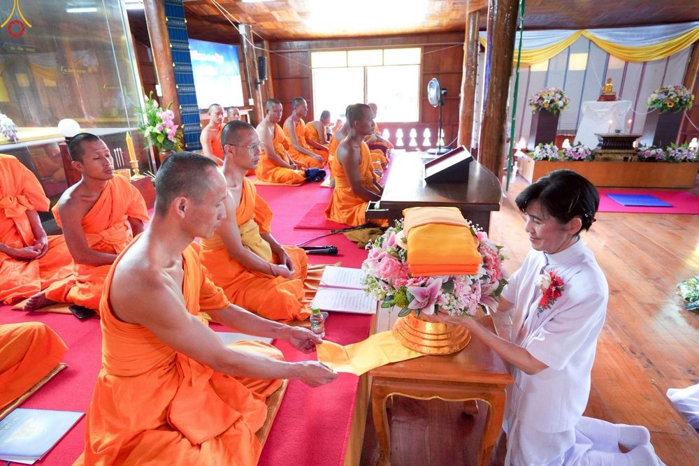 ภาพ No.262342:วันที่ 19 ตุลาคม พ.ศ. 2568 พิธีทอดกฐินสามัคคีทั่วไทย 30,000 วัด โดยคณะศิษยานุศิษย์ บูชาธรรม 81 ปี หลวงพ่อธัมมชโย ณ วัดป่าหมาก ต.แม่ลาน้อย อ.แม่ลาน้อย จ.แม่ฮ่องสอน