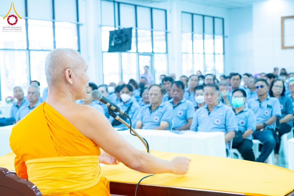 ภาพ No.259700:วันที่ 24 ตุลาคม พ.ศ. 2568 รพ.สต.คลองหนึ่ง อ.คลองหลวง สังกัด อบจ.ปทุมธานี จัดประชุมและมอบครุภัณฑ์ทางการแพทย์ เสริมพลัง อสม. ขับเคลื่อนสุขภาพชุมชนอย่างยั่งยืน ณ วัดพระธรรมกาย