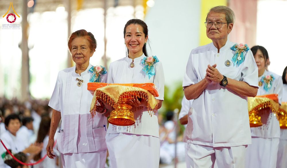 ภาพ No.264516:วันอาทิตย์ที่ 2 พฤศจิกายน พ.ศ. 2568 พิธีทอดกฐินสามัคคี ณ สภาธรรมกายสากล วัดพระธรรมกาย