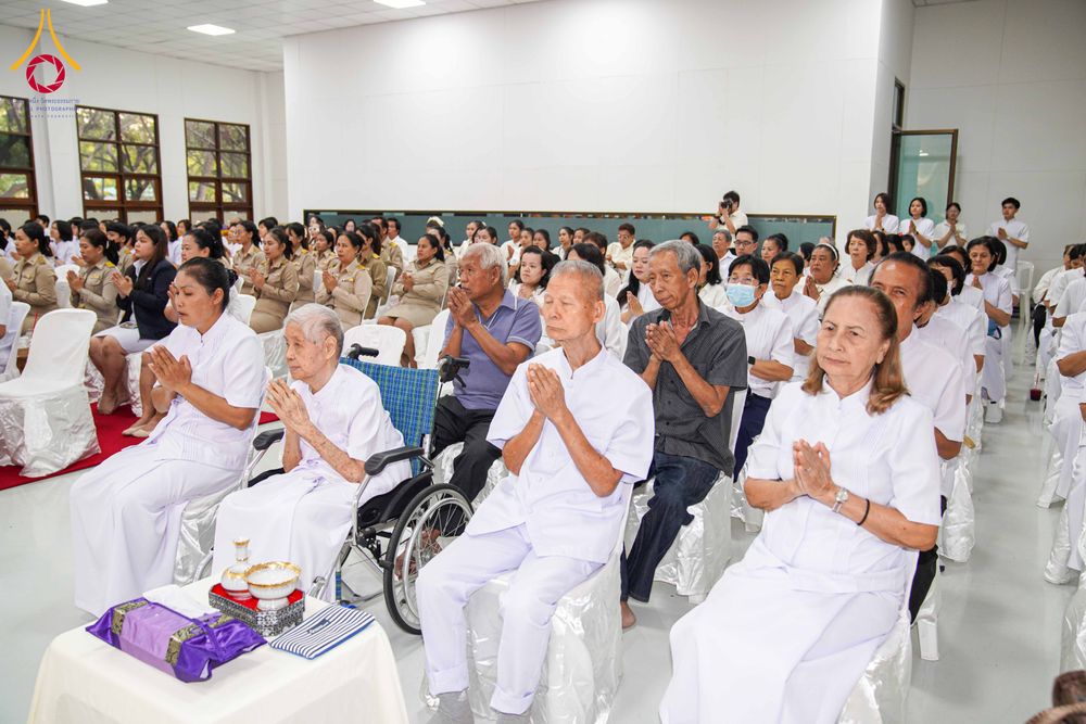 ภาพ No.315143:วันจันทร์ที่ 23 มีนาคม พ.ศ. 2569 พิธีบำเพ็ญกุศล คุณพ่อณรงค์ จินตมากุล  สิริอายุ 99 ปี 11 เดือน โยมบิดา พระครูปลัดรัตนวีรวัฒน์ (รังสฤษดิ์ อิทฺธิจินตโก) ที่ปรึกษาเจ้าคณะจังหวัดปทุมธานี เจ้าอาวาสวัดพระธรรมกาย  ณ ห้องปลูกศรัทธา 2 วัดพระธรรมกาย ปทุมธานี