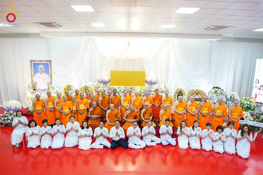 ภาพ No.315515:วันพุธที่ 25 มีนาคม พ.ศ. 2569 พิธีบำเพ็ญกุศล คุณพ่อณรงค์ จินตมากุล  สิริอายุ 99 ปี 11 เดือน โยมบิดา พระครูปลัดรัตนวีรวัฒน์ (รังสฤษดิ์ อิทฺธิจินตโก) ที่ปรึกษาเจ้าคณะจังหวัดปทุมธานี เจ้าอาวาสวัดพระธรรมกาย  ณ ห้องปลูกศรัทธา 2 วัดพระธรรมกาย ปทุมธานี