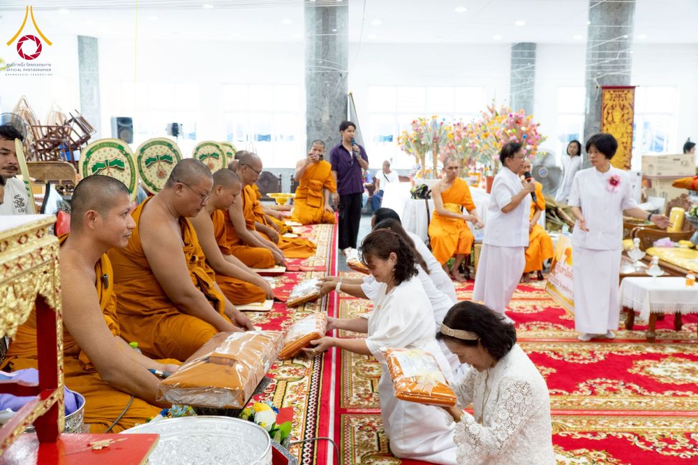 ภาพ No.251404:วันที่ 11 ตุลาคม พ.ศ. 2568 พิธีทอดกฐินสามัคคีทั่วไทย 30,000 วัด โดยคณะศิษยานุศิษย์ บูชาธรรม 81 ปี หลวงพ่อธัมมชโย ณ วัดท่ามะยม นครราชสีมา