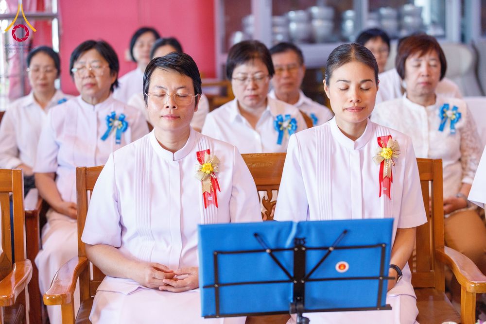 ภาพ No.197356:พิธีเจริญพระพุทธมนต์ ปฏิบัติธรรม มอบทุนการศึกษา ถวายสังฆทาน 108 วัด เพื่อถวายเป็นพุทธบูชา และขับเคลื่อนโครงการหมู่บ้านรักษาศีล 5 โดยคณะสงฆ์จังหวัดนนทบุรี คณะศิษยานุศิษย์วัดพระธรรมกาย โครงการธรรมยาตรา ปีที่ 13 ณ วัดตะเคียน อ.บางกรวย จ.นนทบุรี
