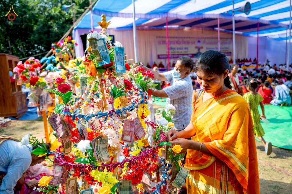 ภาพ No.257508:วันที่ 17 ตุลาคม พ.ศ. 2568 พิธีทอดกฐินสมทบวัดกัลยาณมิตรต่างประเทศ  บูชาธรรม 81 ปี หลวงพ่อธัมมชโย ณ ศูนย์ปฏิบัติธรรมไมตรีปูร์ เมืองคาร์การชารี ประเทศบังกลาเทศ 