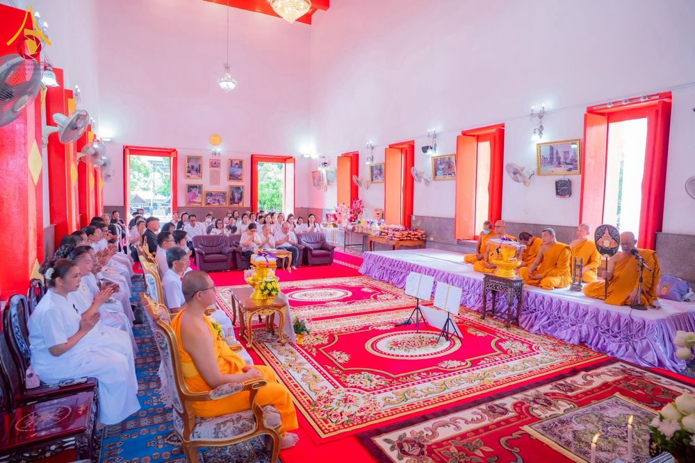 ภาพ No.273931:วันที่ 1 พฤศจิกายน พ.ศ. 2568 พิธีทอดกฐินสามัคคีทั่วไทย ณ วัดศีลขันธาราม อ.โพธิ์ทอง จ.อ่างทอง โดยคณะศิษยานุศิษย์ บูชาธรรม 81 ปี หลวงพ่อธัมมชโย