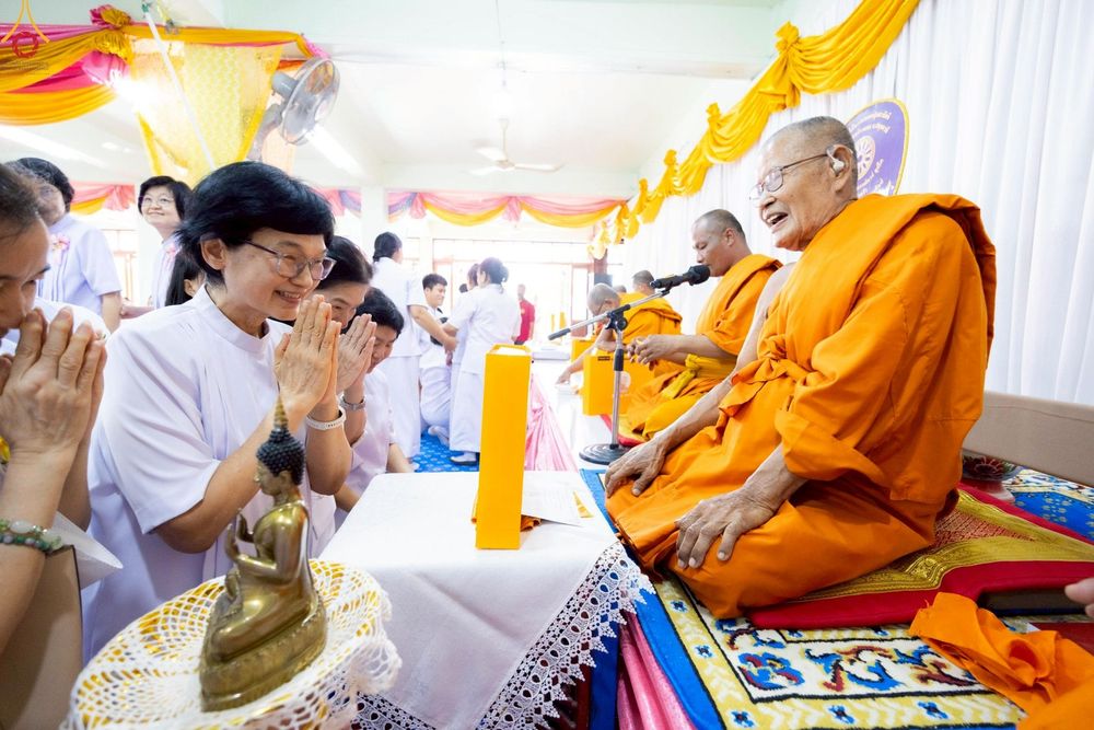 ภาพ No.259258:วันที่ 19 ตุลาคม พ.ศ. 2568 พิธีทอดกฐินสามัคคีทั่วไทย 30,000 วัด โดยคณะศิษยานุศิษย์ บูชาธรรม 81 ปี หลวงพ่อธัมมชโย ณ วัดบ้านพร้าวนอก ต.เชียงรากใหญ่ อ.สามโคก จ.ปทุมธานี