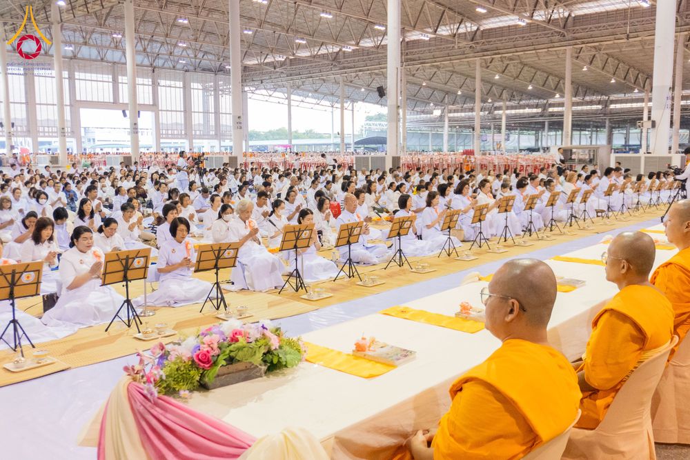 ภาพ No.279070:วันที่ 2 มกราคม พ.ศ.2569 พิธีถวายภัตตาหารเป็นสังฆทาน แด่พระธรรมยาตรา ณ วัดพระธรรมกาย ปทุมธานี ในโครงการธรรมยาตรา กตัญญูบูชา มหาปูชนียาจารย์ พระมงคลเทพมุนี(สด จนฺทสโร) พระผู้ปราบมาร อนุสรณ์สถาน 7 แห่ง ปีที่ 14